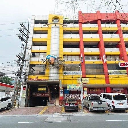 Sir William'S Hotel Quezon City Exterior photo