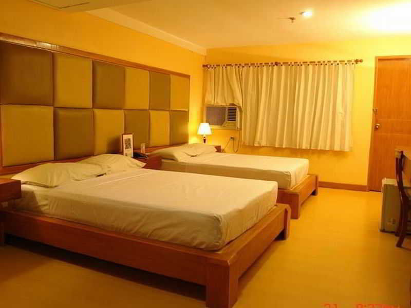 Sir William'S Hotel Quezon City Exterior photo